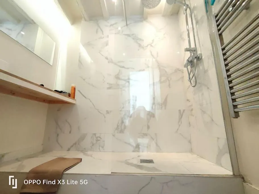 Apartamento Fabulous Of Paris For 4 People Francia